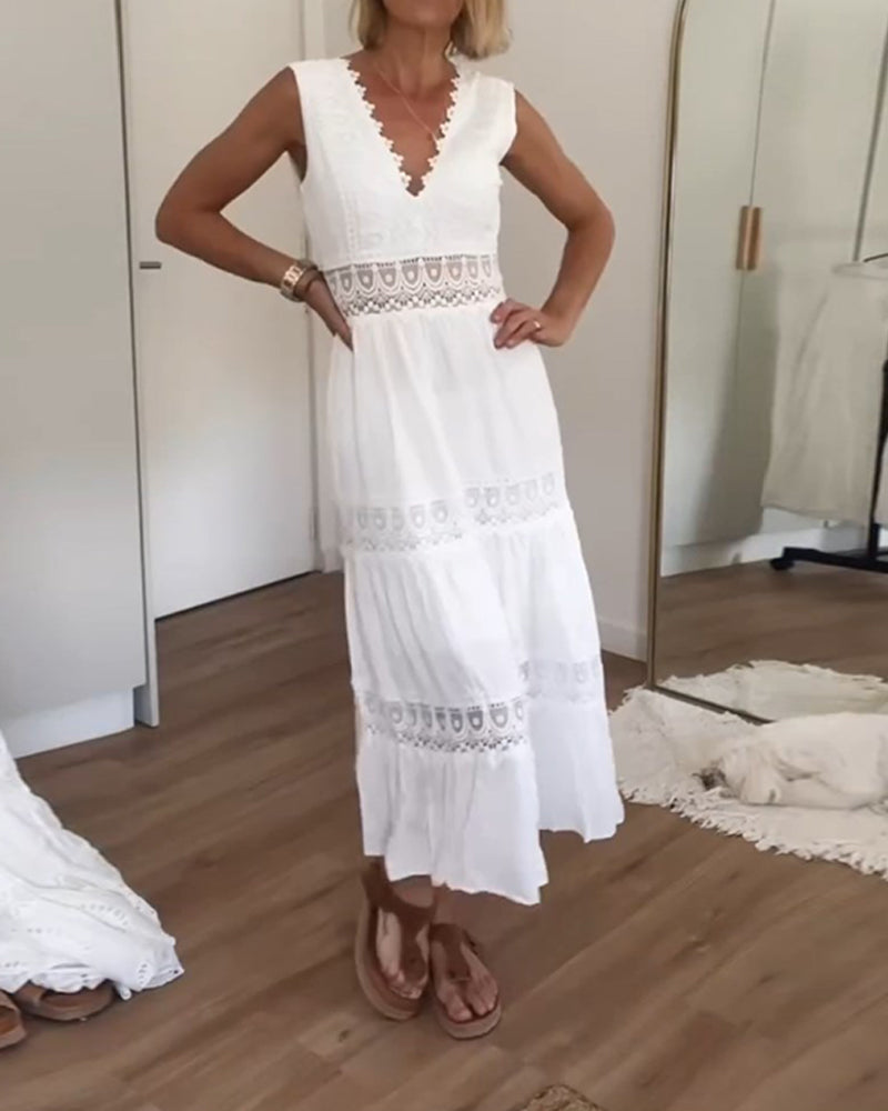 Aurelie | Elegant Lace Dress with V-Neck