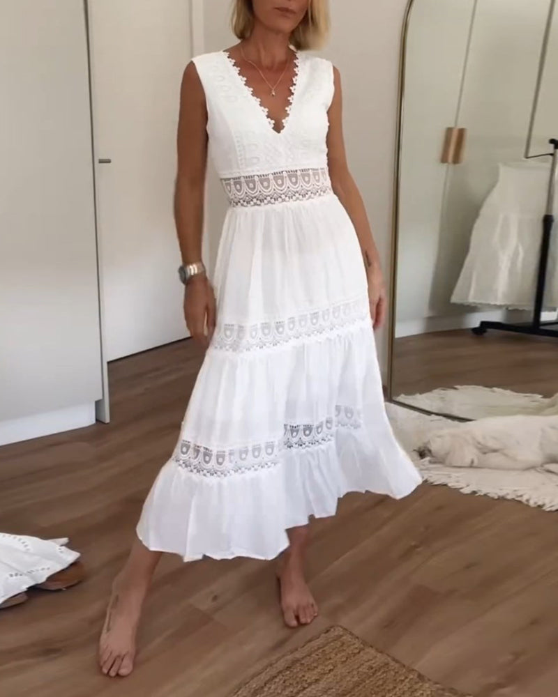 Aurelie | Elegant Lace Dress with V-Neck