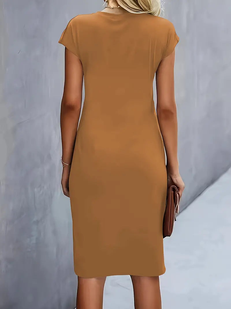 Adelina – Flattering Round Neck Dress