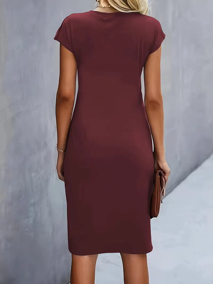 Adelina – Flattering Round Neck Dress