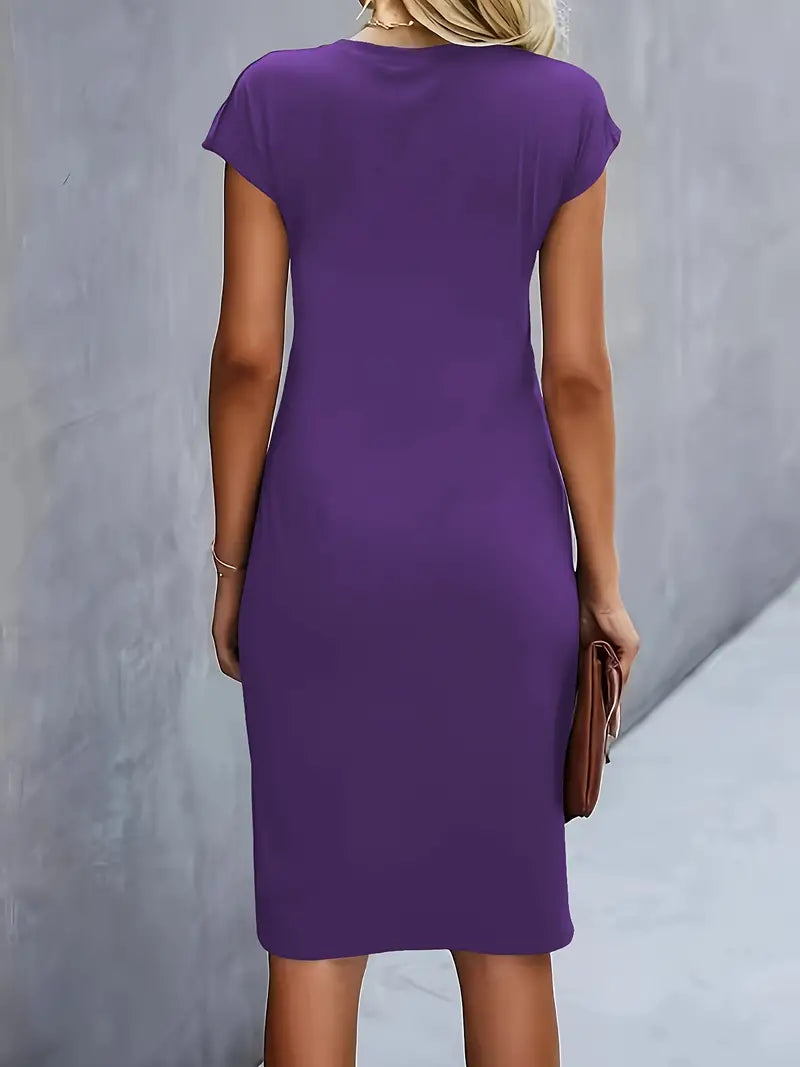 Adelina – Flattering Round Neck Dress