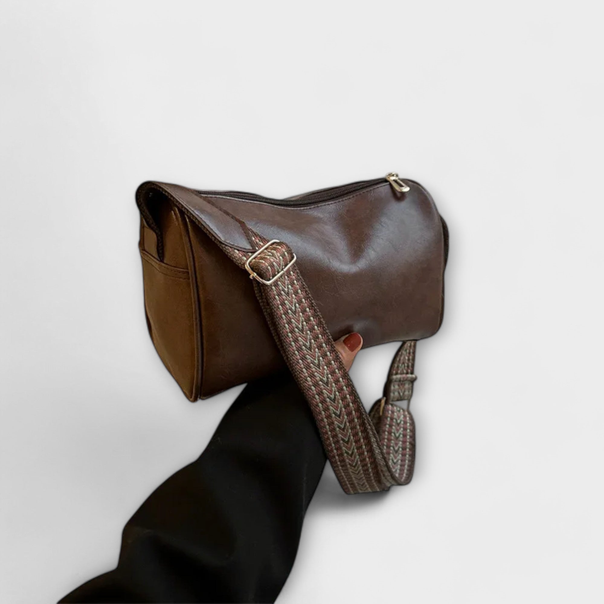 Dark Brown / 24cm x 12cm x 15cm