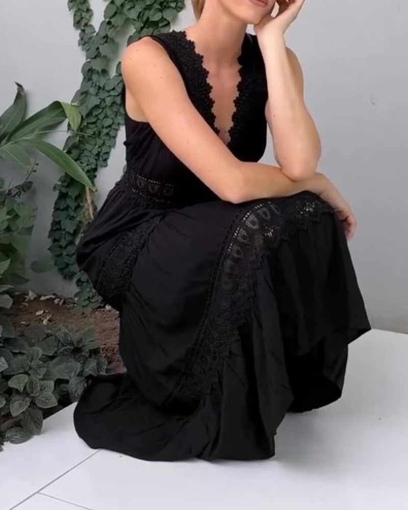 Aurelie | Elegant Lace Dress with V-Neck